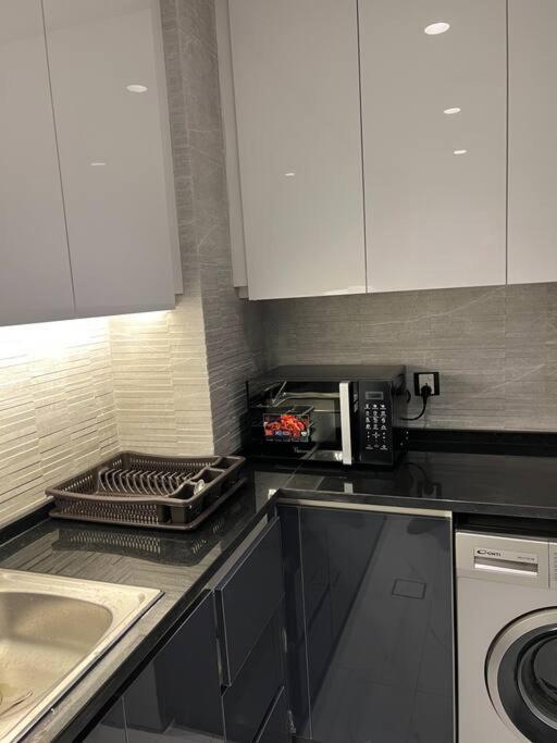 Modern Studio In The Heart Of Amman Exterior foto